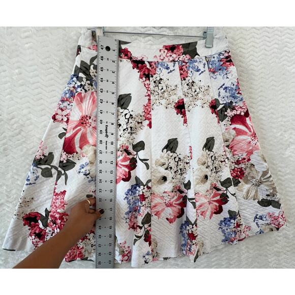 WHBM Floral Pink Cream Feminine Modest A Line Circle Skirt Womens Size 6 - Picture 11 of 14